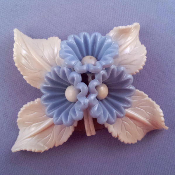 1940s Bluebell Plastic Flower Pin with Cream Colored Leaves