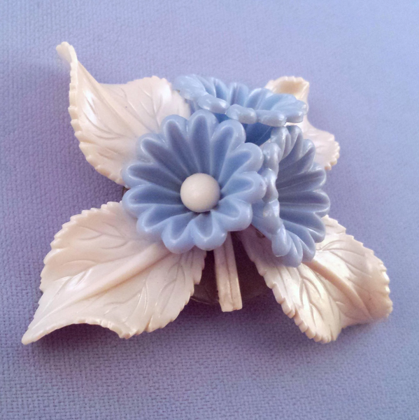 1940s Bluebell Plastic Flower Pin with Cream Colored Leaves