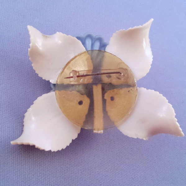 1940s Bluebell Plastic Flower Pin with Cream Colored Leaves