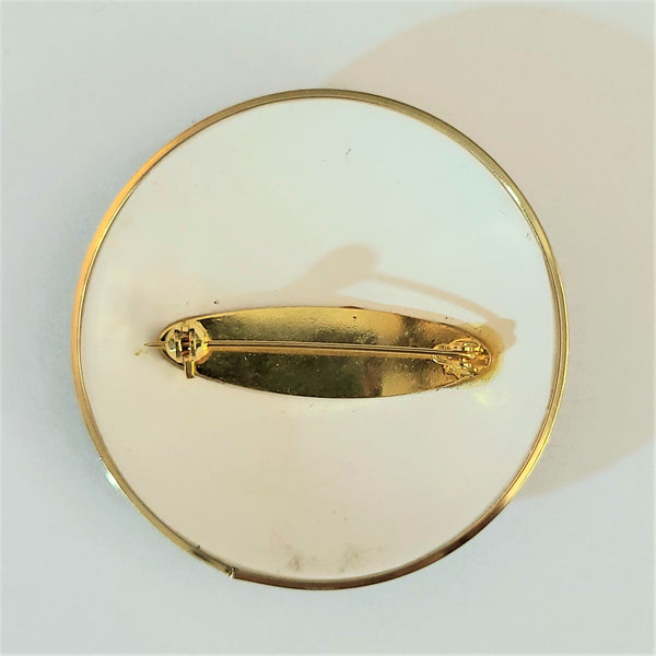 Round Pin with Portrait of 1920s Flapper