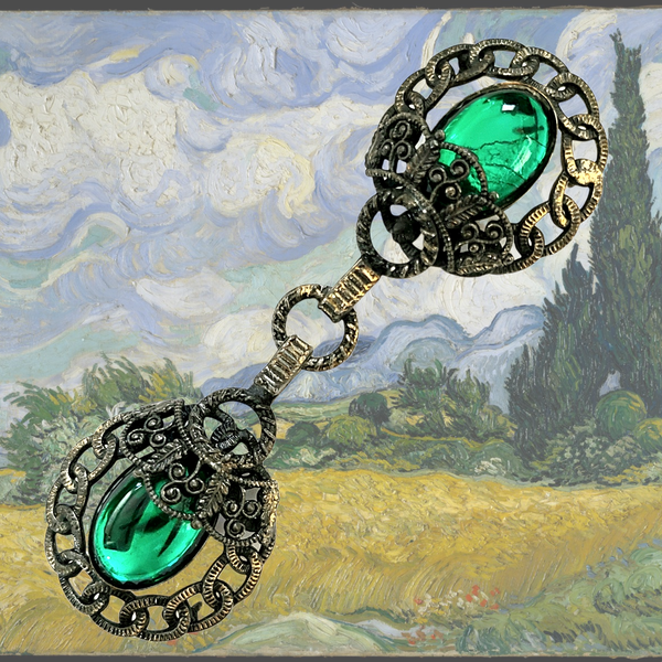 Antiqued Goldtone and Green Cabochon Coat / Cloak Closure